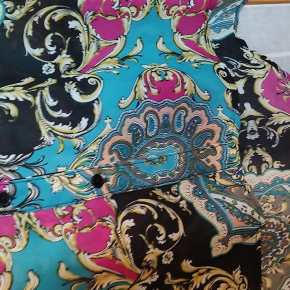 Sleeveless Multi Color Top w/ Cutout Back Area sz Large by Red Camel - Picture 6 of 8